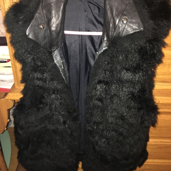 Black 100%Leather Jacket with Fur Vest Insert - Picture 4 of 6
